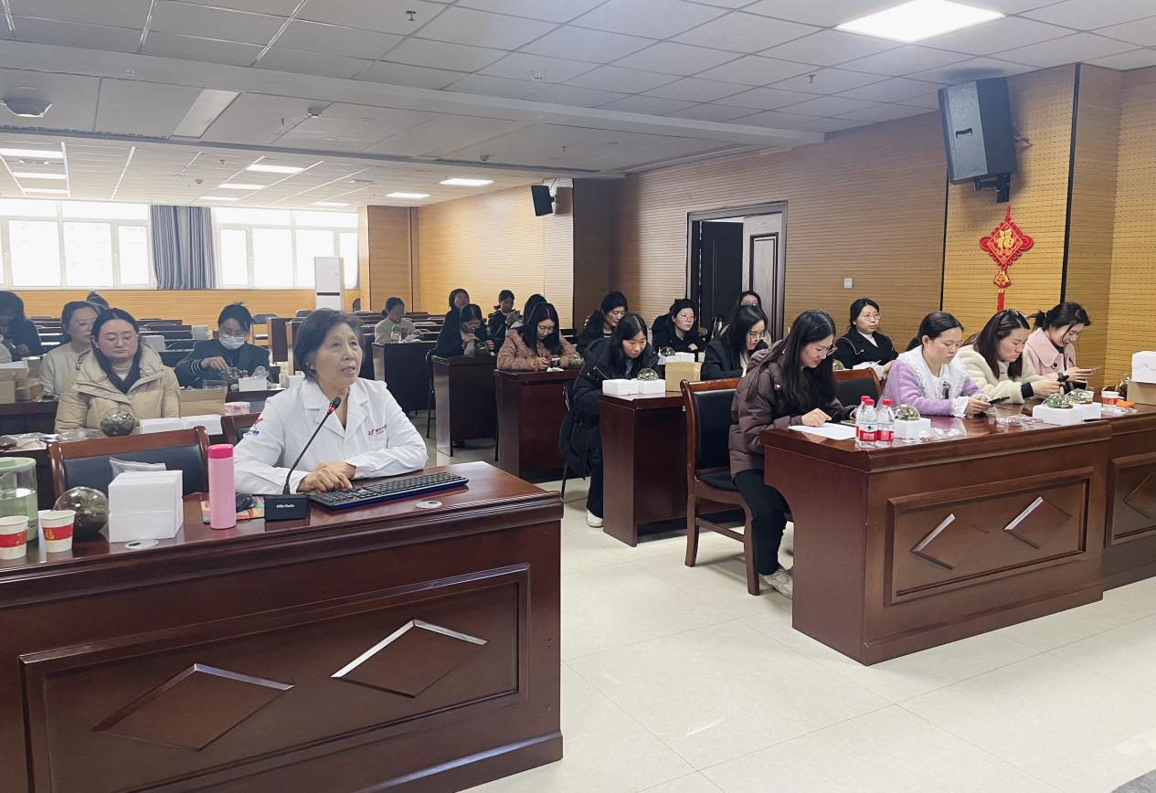 中浩科技与豫拓公司联合开展“绽放女性魅力，共筑健康生活”三八节主题党日活动